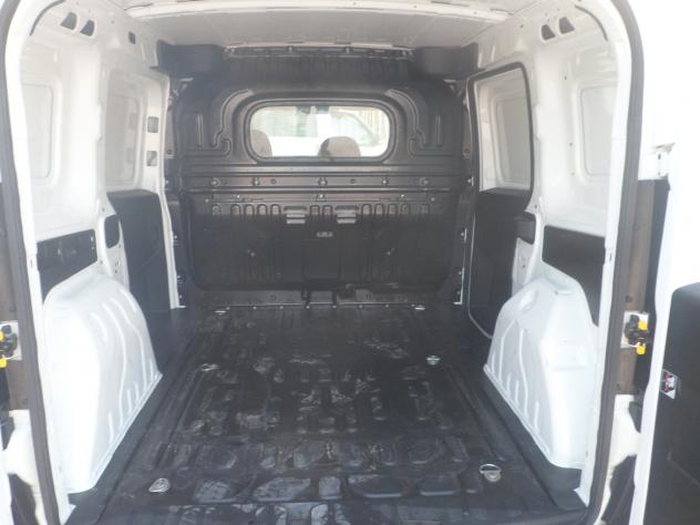 Fiat Doblo furgone 3 posti - Foto 8