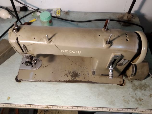 Macchina da cucire industriale Necchi. - Foto 6