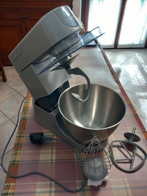 IMPASTATRICE PLANETARIA KENWOOD KVC3110S CON ACCESSORI ACQUISTATI A PARTE