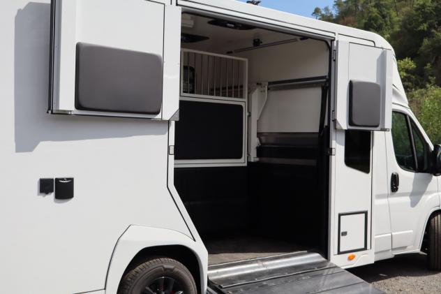 FIAT Ducato Ducato 35 2.2 Mjt 180CV 5 posti AUTOMATICO 30 Q Traino HARAS - Foto 5