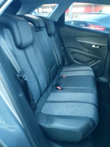 Peugeot 3008 BlueHDi 130 S&S EAT8 Allure - Foto 10