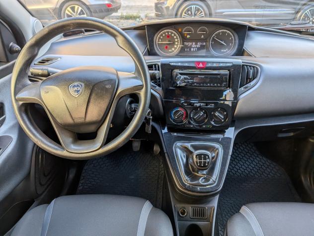 Lancia Ypsilon 1.3 MJT 16V 95 CV 5 porte S&S Silver - Foto 9
