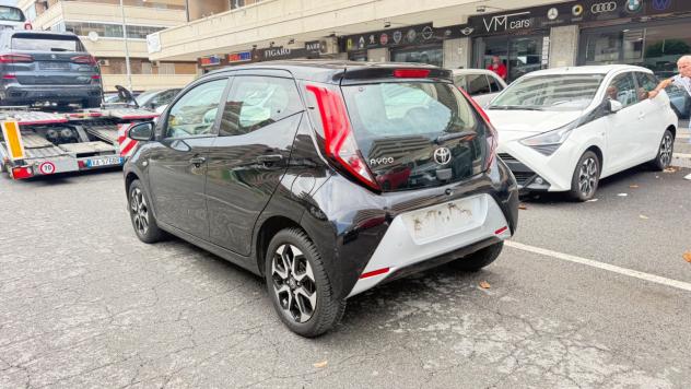 Toyota Aygo Connect 1.0 VVT-i 72 CV 5 porte x-play LED NAVI KAMERA PDC CERCHI 16 BLUETOOTH - Foto 4