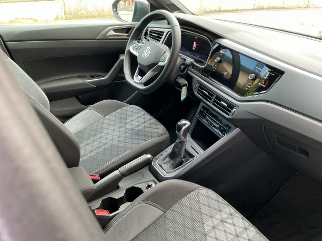 VOLKSWAGEN TAIGO 1.0 TSI 115 CV R-line - km 11.000 - Foto 3