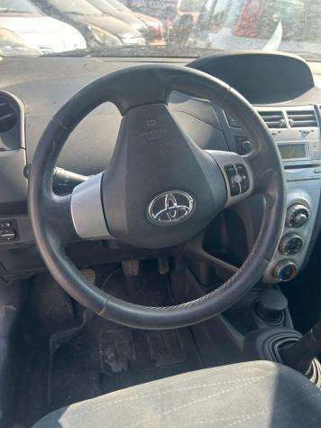 Toyota Yaris 1.3 5 porte Navi - Foto 7