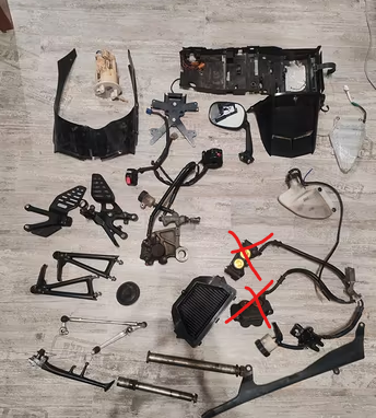 Ricambi vari per Yamaha R6 2010