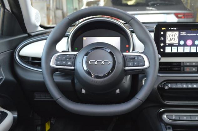 FIAT 600 Hybrid 100 CV MHEV DCT La Prima rif. 23891613 - Foto 10