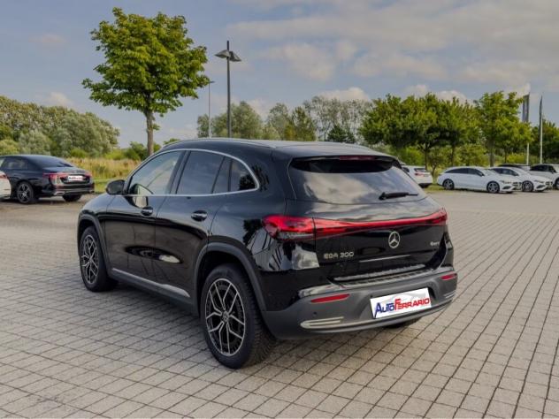 MERCEDES EQA (H243) EQA 300 4Matic Progressive Advanced Plus - Foto 4