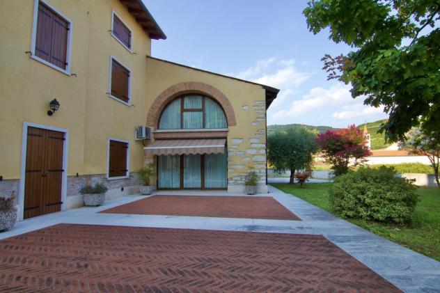 Villa con giardino in zona collinare nelle vicinanze di Soave. - Foto 5
