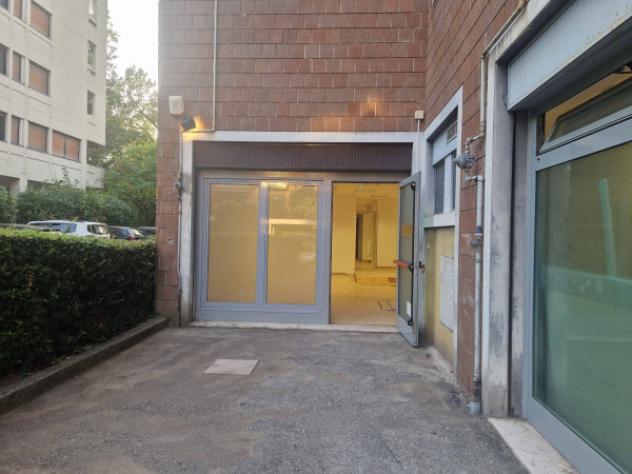 Immobile di 85 m² in vendita a Casalecchio di Reno