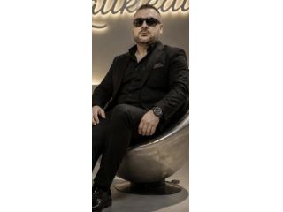 Amore e incontri Codogno - 😍Claudio 35 anni 💋 bell ragazzo 😍educato e pulito Tel:3318235220