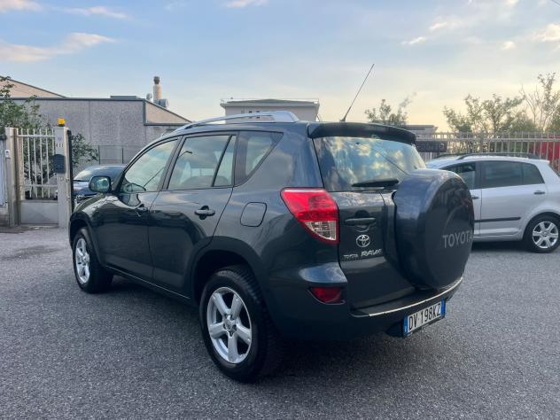 Toyota RAV 4 RAV4 2.2 D-4D 136 CV Luxury - Foto 5
