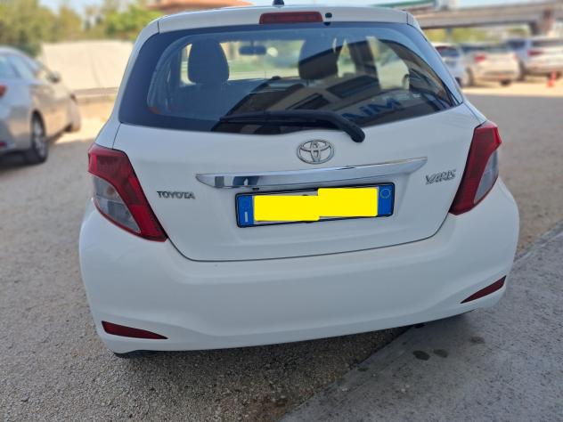 Toyota Yaris 1.0 GPL - Foto 4