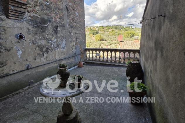 Appartamento di 160 m² con 4 locali e posto auto in vendita a Sinalunga