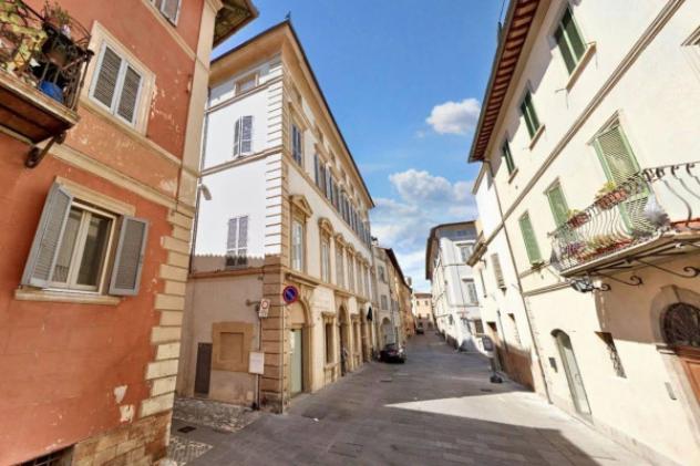 Immobile in asta di 945 m² in vendita a Foligno - Foto 2