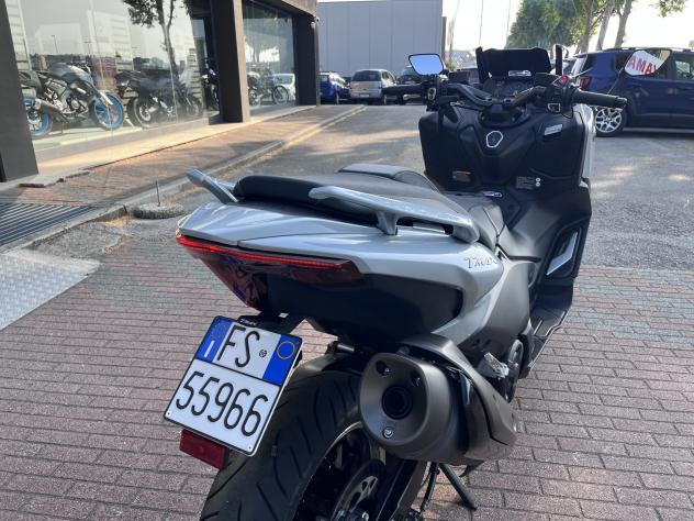 Yamaha T Max 560 Allestimento Tech pochi km - Foto 4