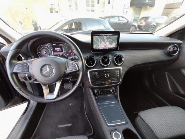 Mercedes-benz GLA 200 d Automatic Business - Foto 7