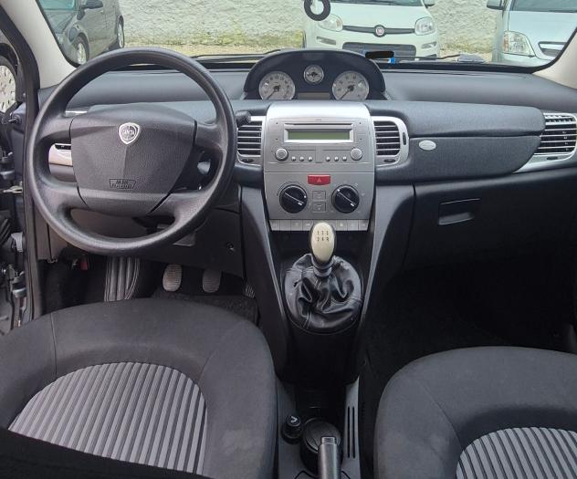 Lancia Ypsilon 1.2 versione oro - Foto 8
