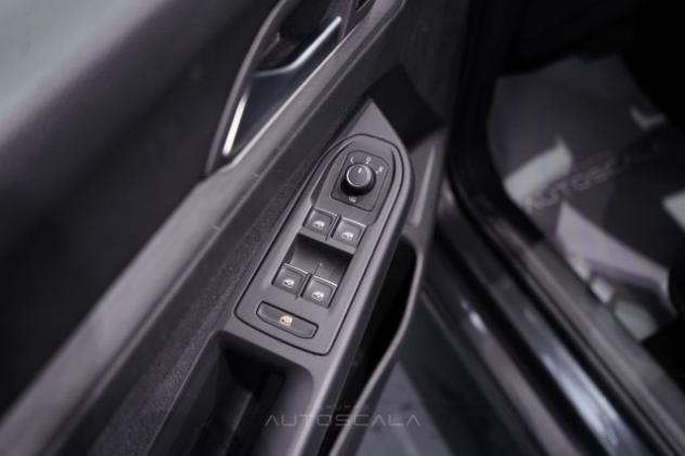 VOLKSWAGEN Golf 1.0 TSI 110cv EVO DSG Life rif. 23211565 - Foto 10