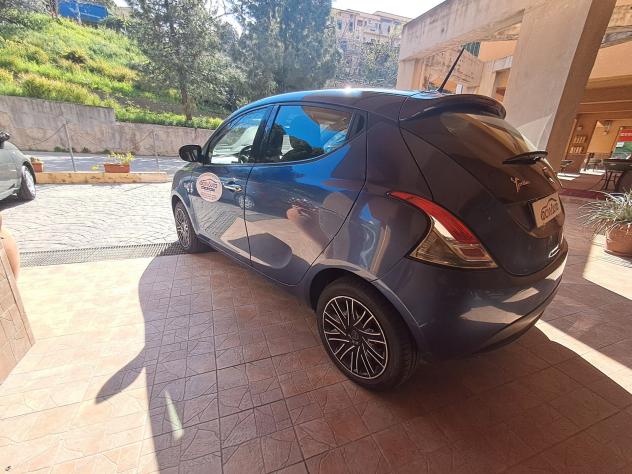 Lancia Ypsilon 1.0 FireFly 5 porte S&S Hybrid Gold - Foto 8