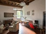 Borgo San Lorenzo - Elegante appartamento con cantina e posti auto