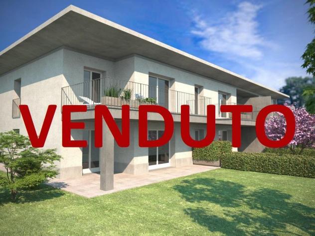 Appartamento di Tre locali con doppi servizi e giardino privato a Montevecchia