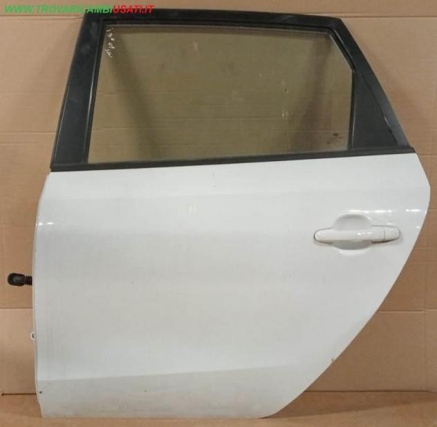 PORTA POST.S. BIANCA C/ALZ. E SERR.  Carrozzeria  Lamierati esterni  Porte  Porta post. sx. HYUNDAI - i 30 CW - 01-04-2008 - 01-06-2012
