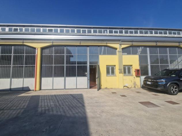 Immobile di 200 m² in affitto a Cornaredo