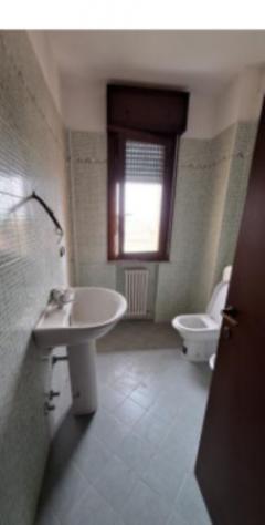 Immobile in asta di 62 m², box auto in vendita a Cadelbosco di Sopra - Foto 9