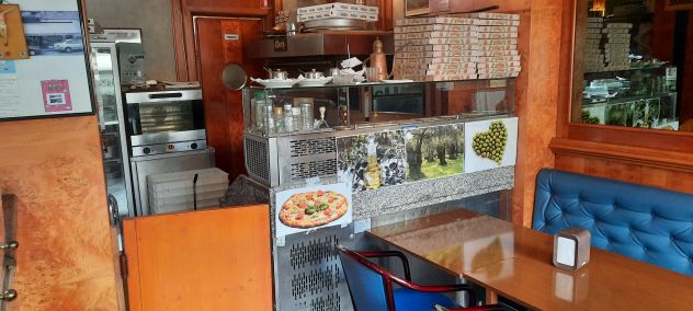 BAR RISTORANTE A CESANO BOSCONE X FAMIGLIA CINESEEEE - Foto 5