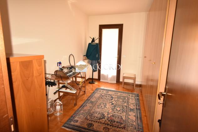 BIFAMILIARE di 5 vani e di 250 mq (GAIARINE) rif. MM0012 - Foto 7