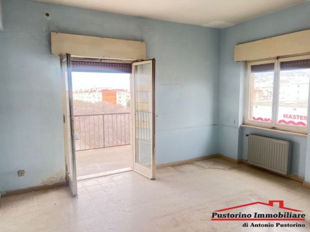 Viale Calabria - 5 piano trilocale da ristrutturare - Foto 4
