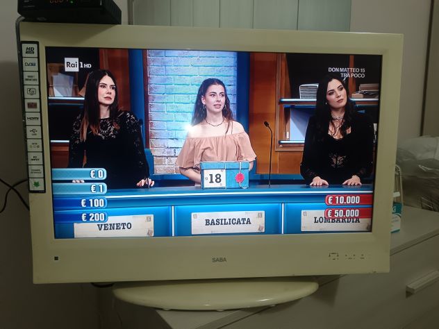 TV lcd marca Saba 26 pollici più regalo scopa eletrica asciugacapelli - Foto 8