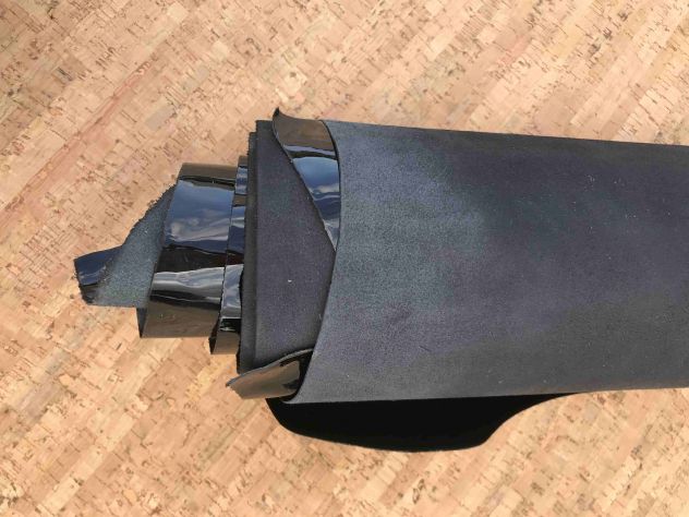 Pelle nera lucida per artigianato - Foto 2