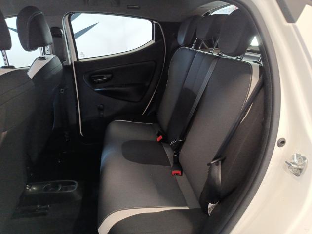 Lancia Ypsilon Ypsilon 1.2 8v Gold c/CL 69cv E6 - Foto 9