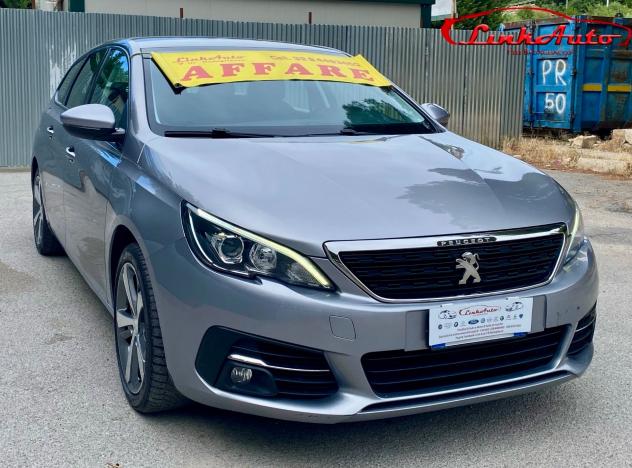 Peugeot 308 1.6 131CV automatica BlueHDi 120 S&S SW Allure - Foto 2