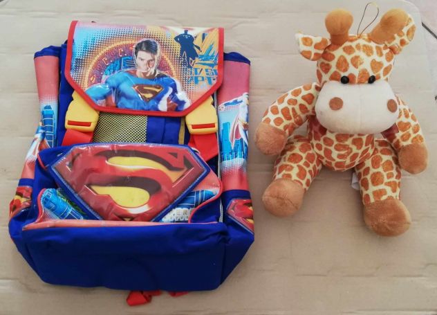 Zaino (cartella) scuola Superman + peluche omaggio - Foto 3