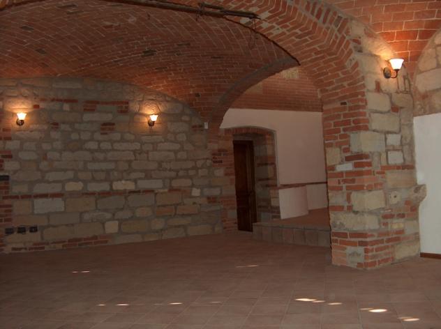 Cereseto vendesi cascina 8 vani 350 Mq - Foto 9