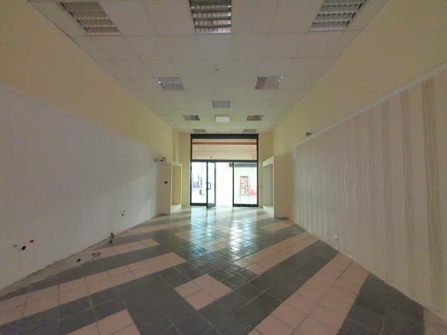 1 Vetrina in affitto a Catanzaro - Foto 2