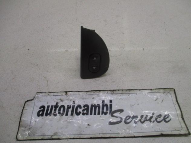 735382202 GRUPPO COMANDO ALZACRISTALLI ELETTRICI ANTERIORE DESTRO FIAT 600 1.1 B 40KW 5M 3P (2008) RICAMBIO USATO