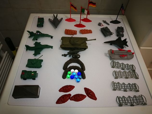 412 soldatini ed altri elementi vari - Foto 3