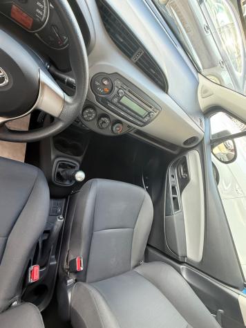 Yaris 1.0 5 porte Lounge-unipro-rate-e6 -garanzia - Foto 10