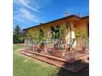 Villa in vendita a Massa 380 mq  Rif: 1364975