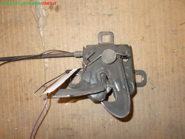 SERRATURA COFANO ANT. FIAT PANDA (169-2Q/3U/0X)  Carrozzeria  Lamierati esterni  Cofano  Serratura cofano FIAT - PANDA - 01-09-2003 - 01-12-2011