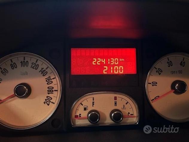 LANCIA Musa 1.9 Multijet Platino - Foto 10
