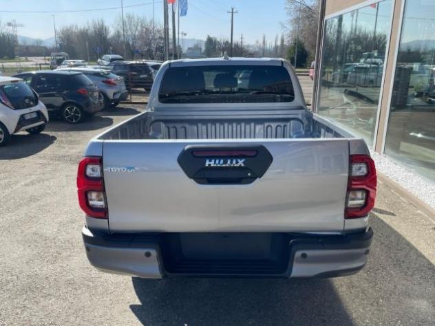 TOYOTA Hilux 2.8 D-4D A/T 4WD 48V 4 porte Double Cab Invincible rif. 22254030 - Foto 8