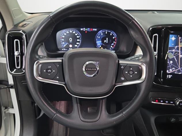 Volvo XC40 T3 Geartronic Momentum Pro - Foto 10