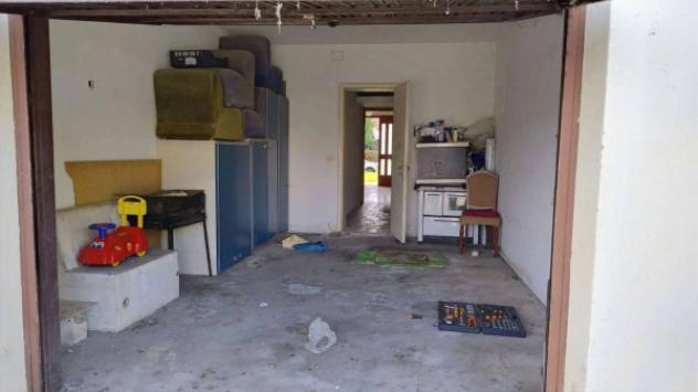 Immobile in asta di 109 m² con più di 5 locali e box auto in vendita a Castegnero