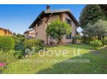 Villa di 265 m² con 5 locali e box auto in vendita a Sesto Calende