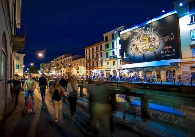 BIGIOTTERIA - GIOIELLERIA - CON PREZIOSI IN ORO BIANCO GIOVANILE E MODERNA